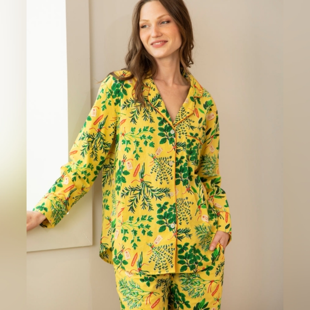 Brand new Printfresh sleeping set in Herb Garden